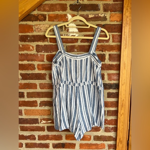 Gap Blue and White Striped Linen Blend Romper, size 8P - Picture 6 of 10